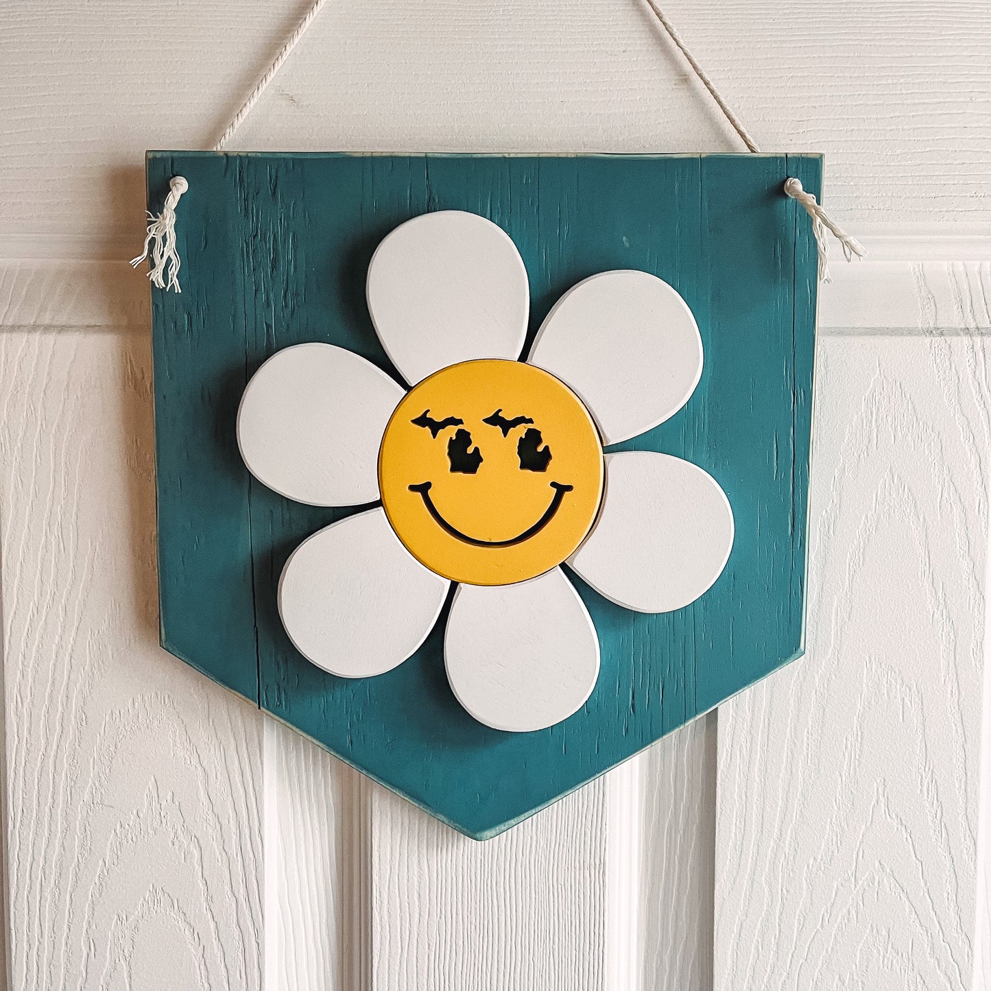 Michigan Daisy Hanger