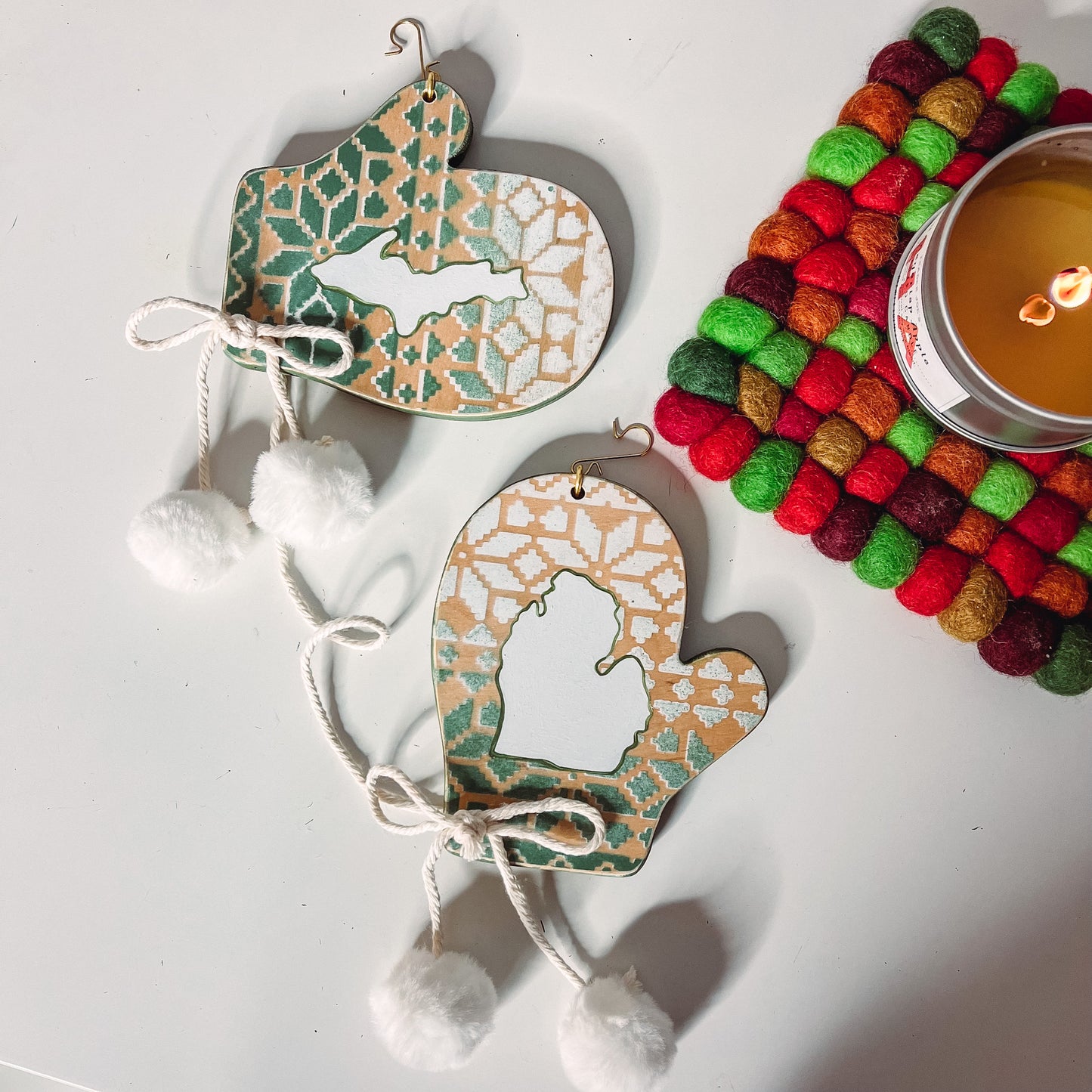 Green mini mitten Ornament